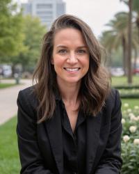 ainsley-headshot2025